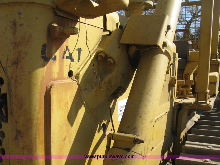 image for item J2866 1972 Caterpillar D6C dozer