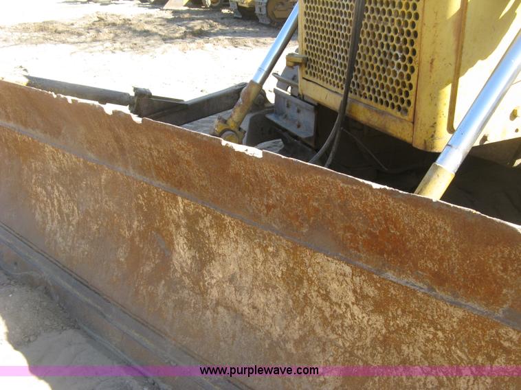 image for item J2866 1972 Caterpillar D6C dozer