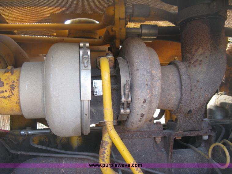 image for item J2866 1972 Caterpillar D6C dozer