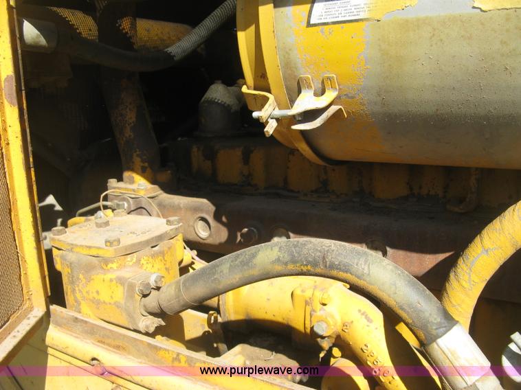 image for item J2866 1972 Caterpillar D6C dozer