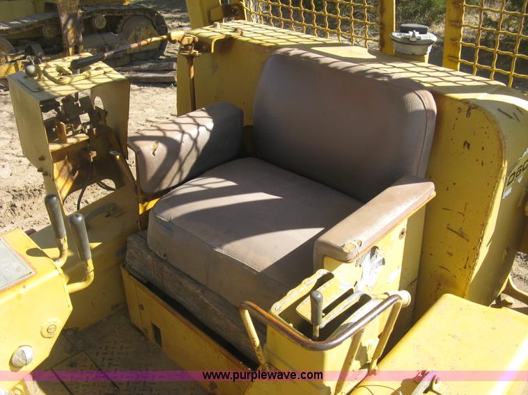 image for item J2866 1972 Caterpillar D6C dozer