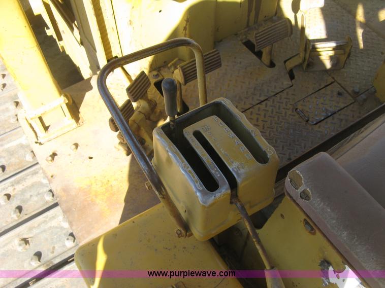 image for item J2866 1972 Caterpillar D6C dozer