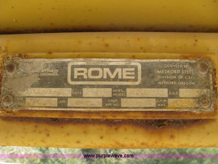 image for item J2866 1972 Caterpillar D6C dozer