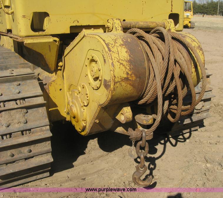 image for item J2866 1972 Caterpillar D6C dozer