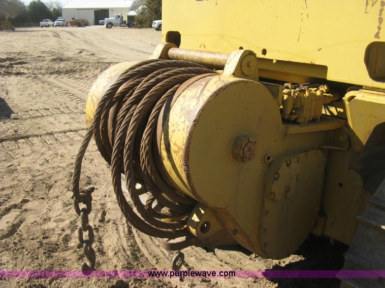 image for item J2866 1972 Caterpillar D6C dozer