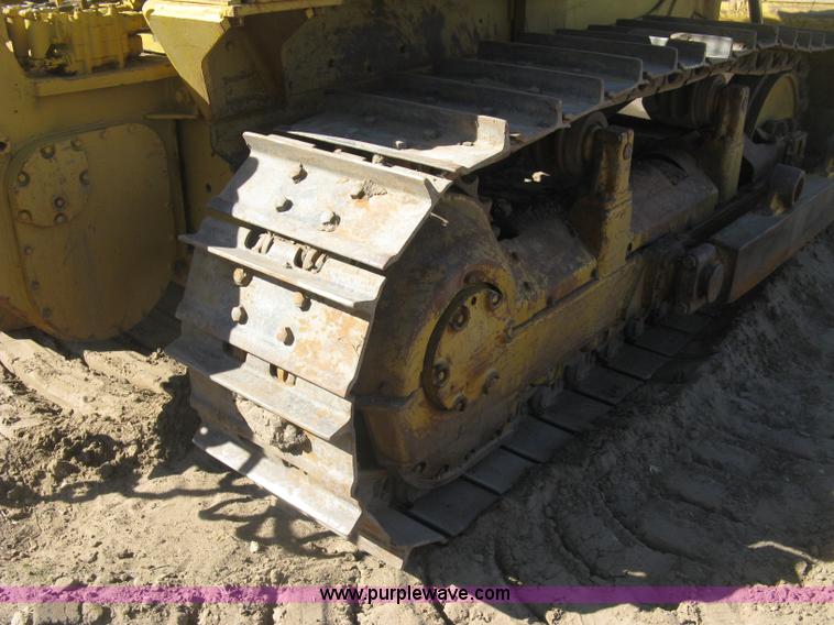 image for item J2866 1972 Caterpillar D6C dozer