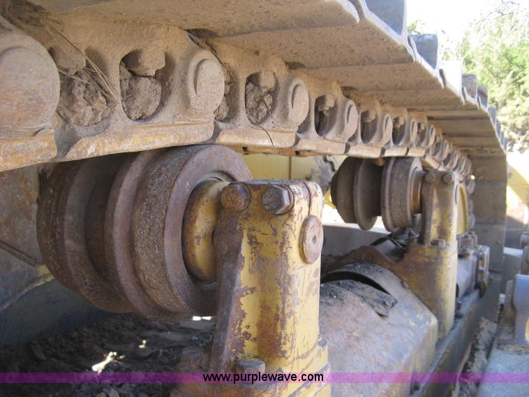 image for item J2866 1972 Caterpillar D6C dozer