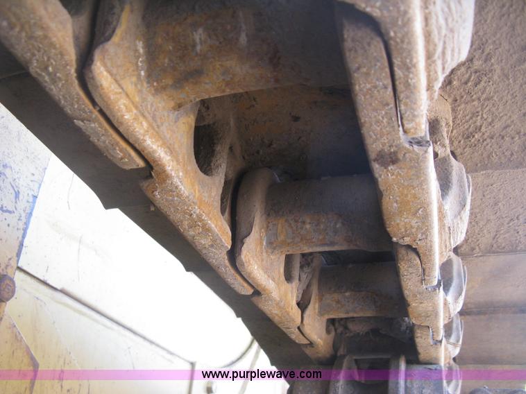 image for item J2866 1972 Caterpillar D6C dozer