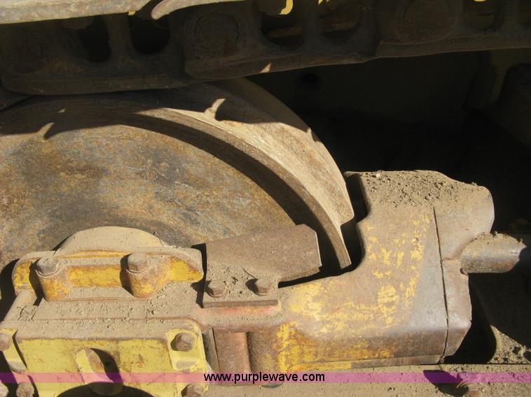image for item J2866 1972 Caterpillar D6C dozer