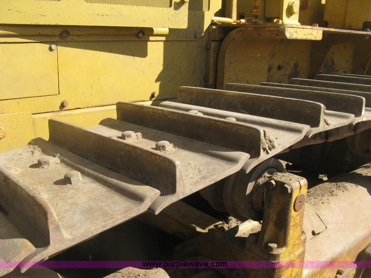 image for item J2866 1972 Caterpillar D6C dozer