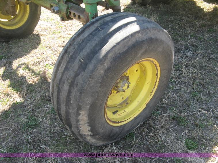 image for item J2867 1965 John Deere 4020 tractor