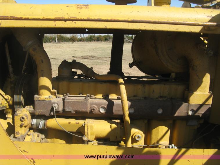 image for item J2868 1973 Caterpillar 561D pipelayer