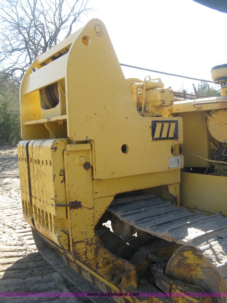 image for item J2868 1973 Caterpillar 561D pipelayer