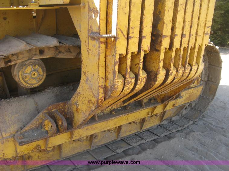 image for item J2868 1973 Caterpillar 561D pipelayer