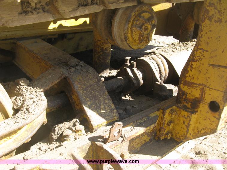 image for item J2868 1973 Caterpillar 561D pipelayer