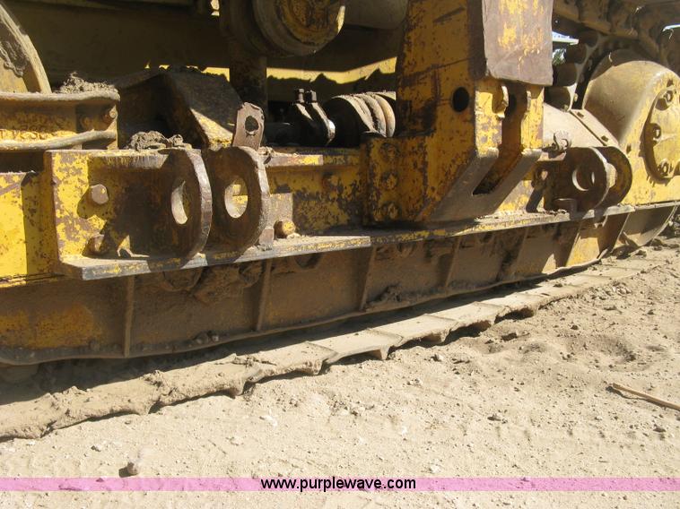 image for item J2868 1973 Caterpillar 561D pipelayer