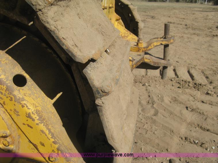 image for item J2868 1973 Caterpillar 561D pipelayer