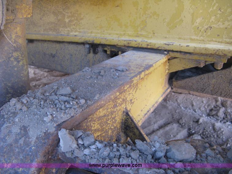 image for item J2868 1973 Caterpillar 561D pipelayer