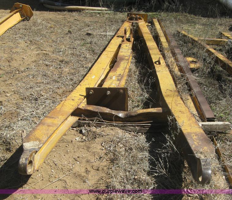 image for item J2868 1973 Caterpillar 561D pipelayer