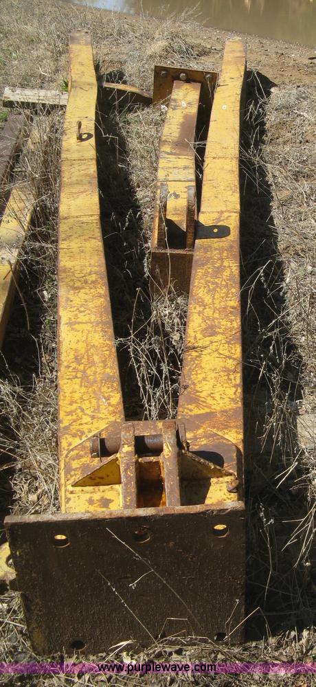 image for item J2868 1973 Caterpillar 561D pipelayer