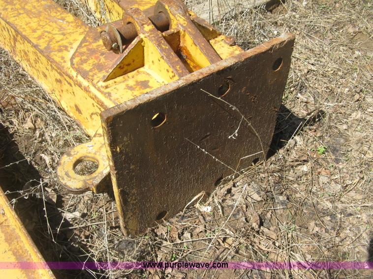 image for item J2868 1973 Caterpillar 561D pipelayer