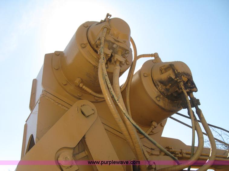 image for item J2869 Case 1450 pipelayer