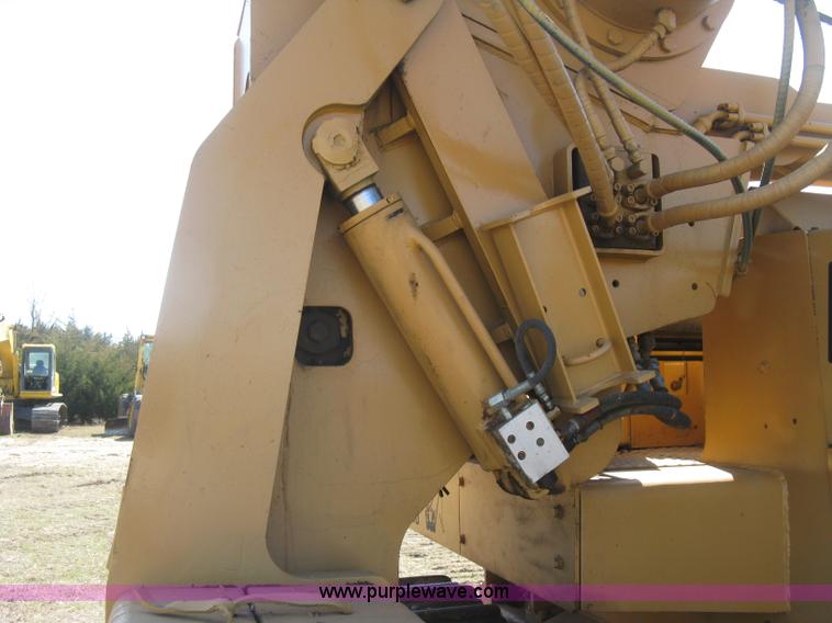 image for item J2869 Case 1450 pipelayer