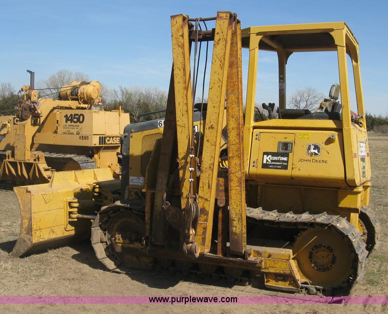 image for item J2871 2003 John Deere 650H pipelayer