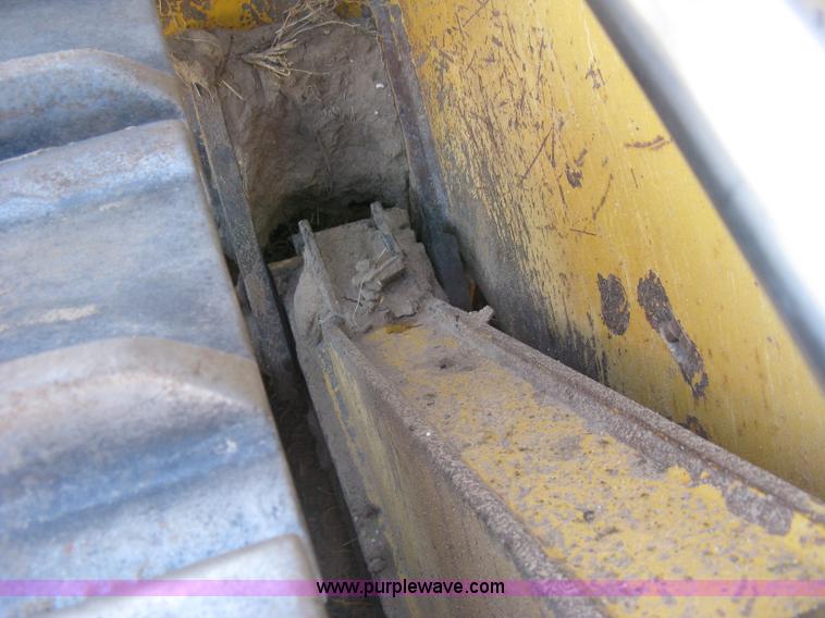 image for item J2871 2003 John Deere 650H pipelayer