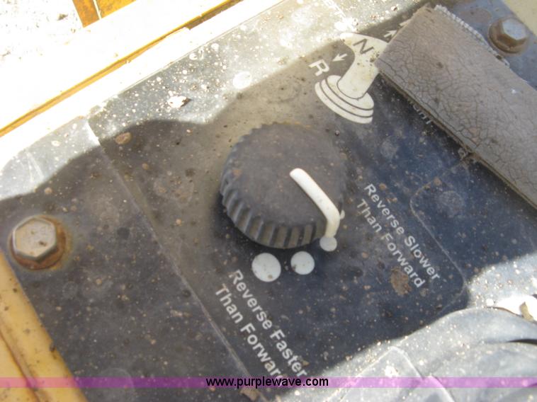 image for item J2871 2003 John Deere 650H pipelayer