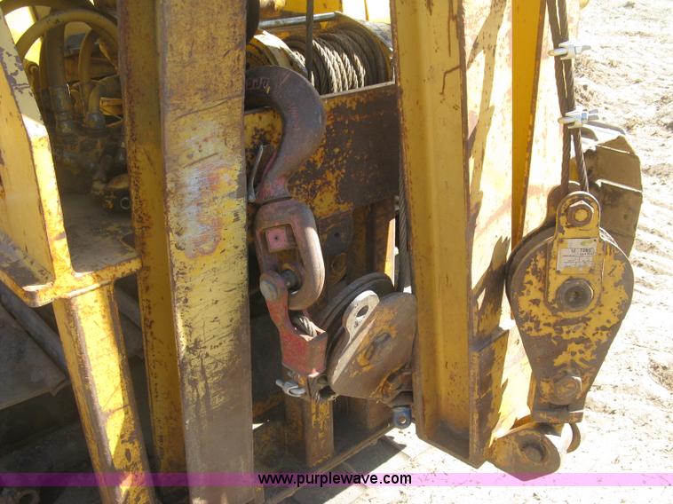 image for item J2871 2003 John Deere 650H pipelayer