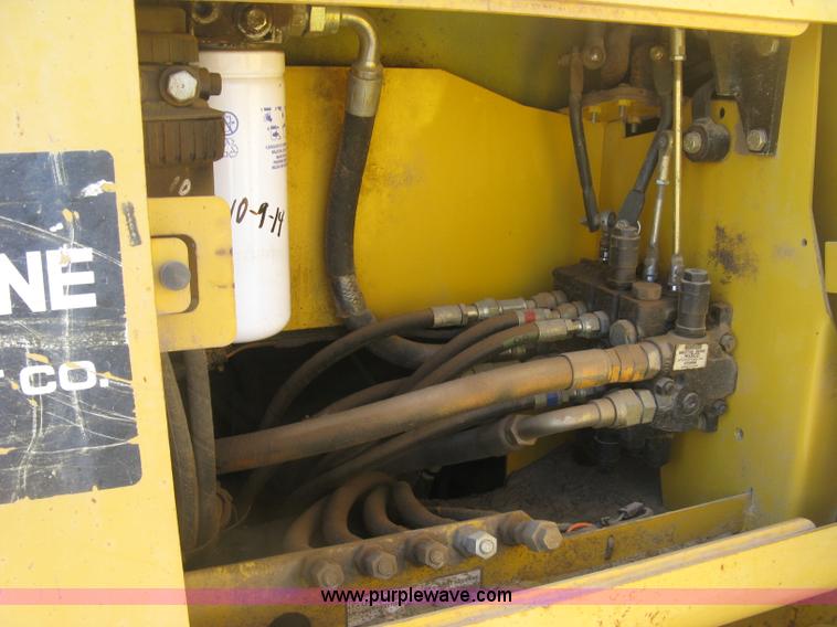 image for item J2871 2003 John Deere 650H pipelayer