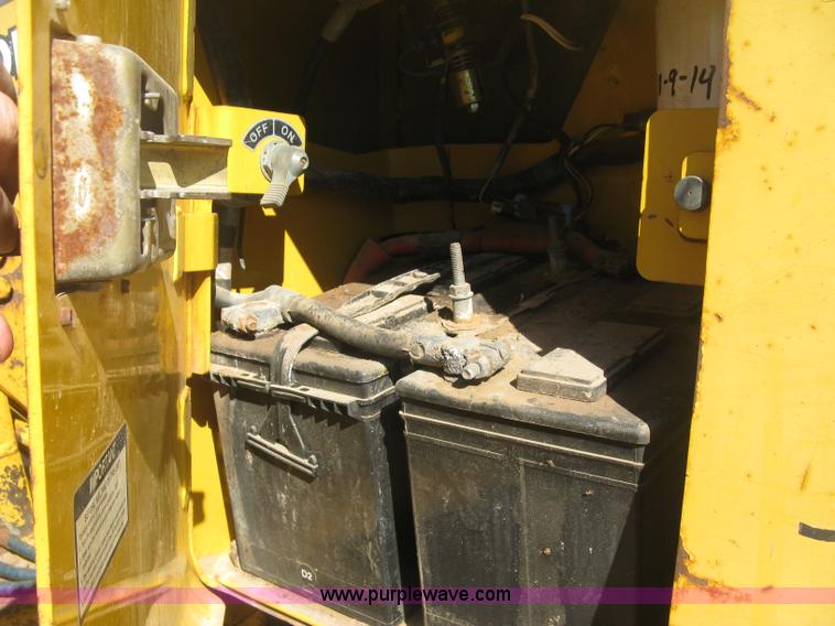 image for item J2871 2003 John Deere 650H pipelayer