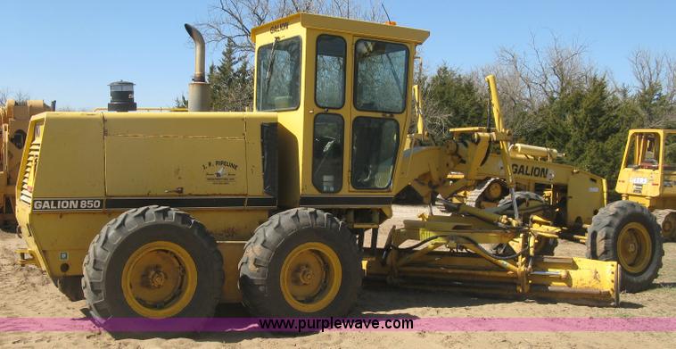 image for item J2872 Galion 850B motor grader
