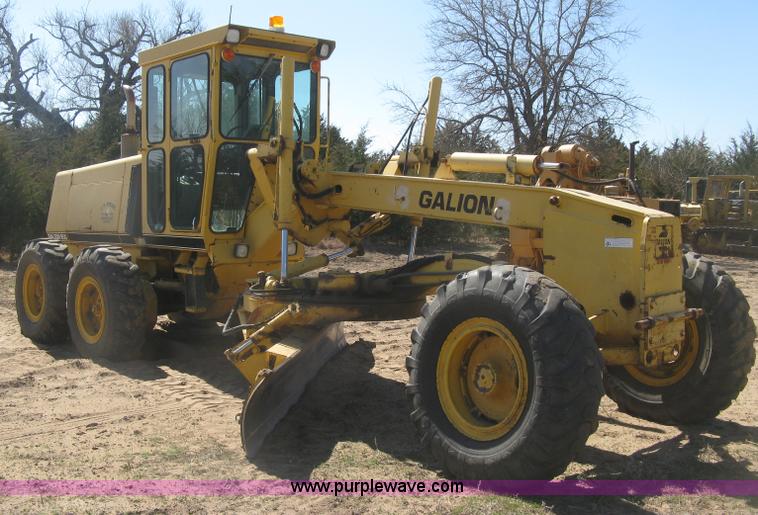 image for item J2872 Galion 850B motor grader