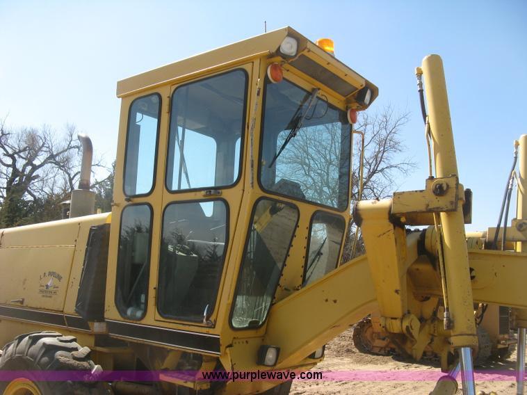 image for item J2872 Galion 850B motor grader