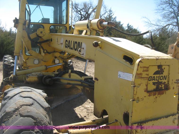 image for item J2872 Galion 850B motor grader