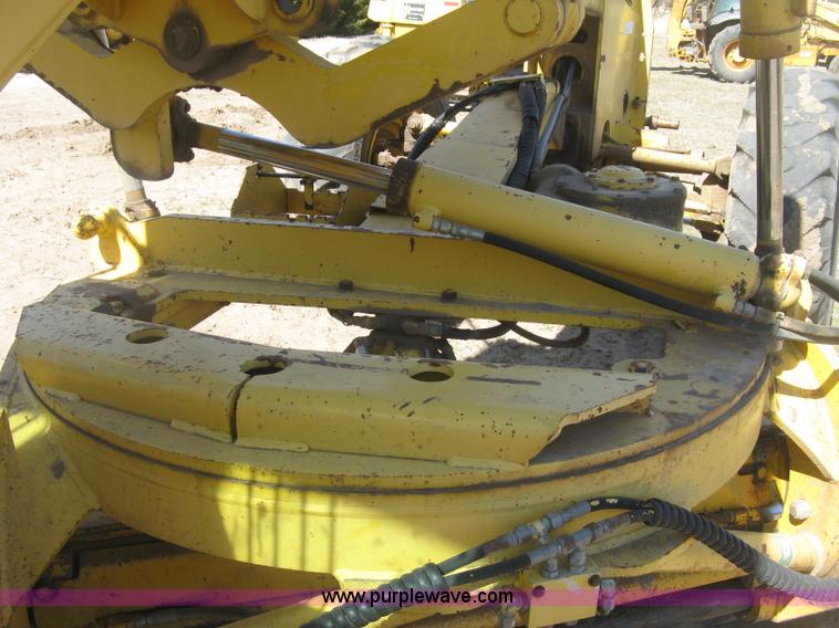 image for item J2872 Galion 850B motor grader