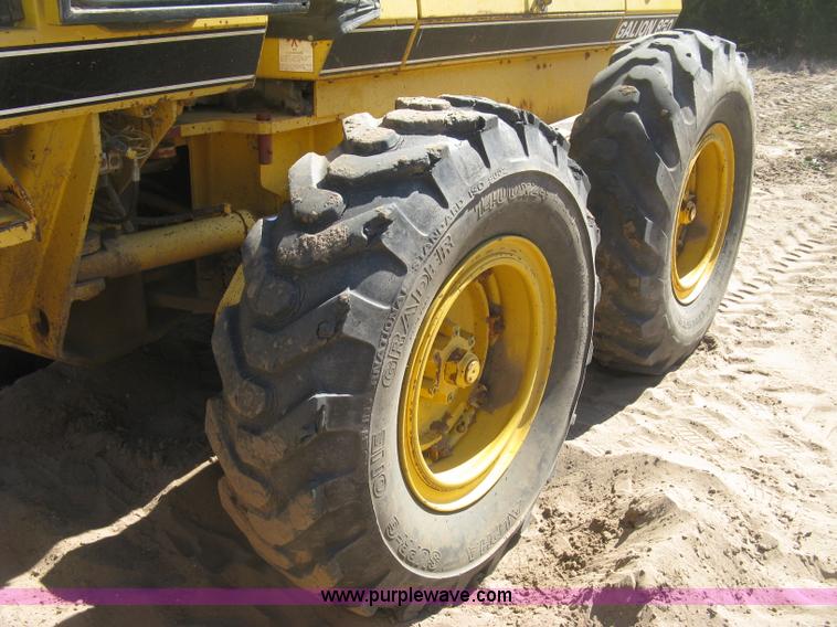 image for item J2872 Galion 850B motor grader