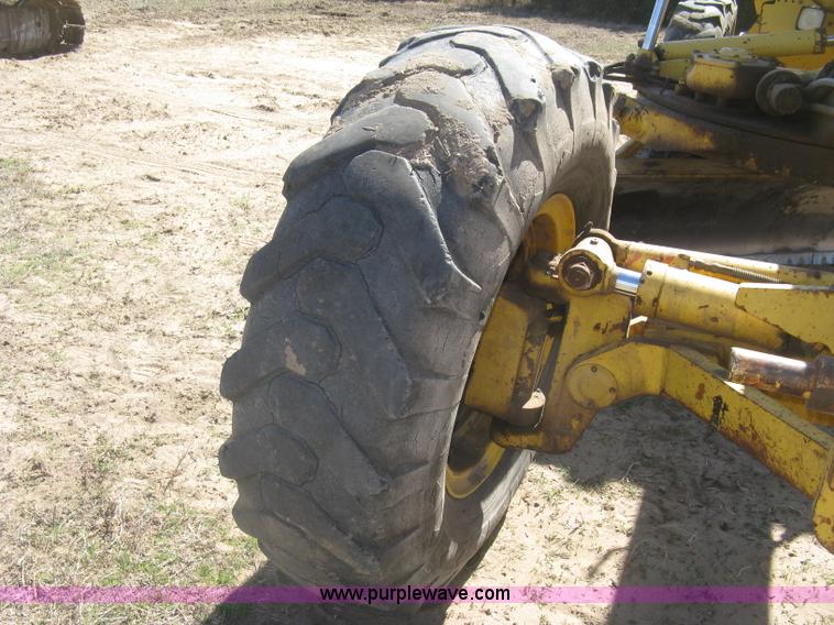 image for item J2872 Galion 850B motor grader
