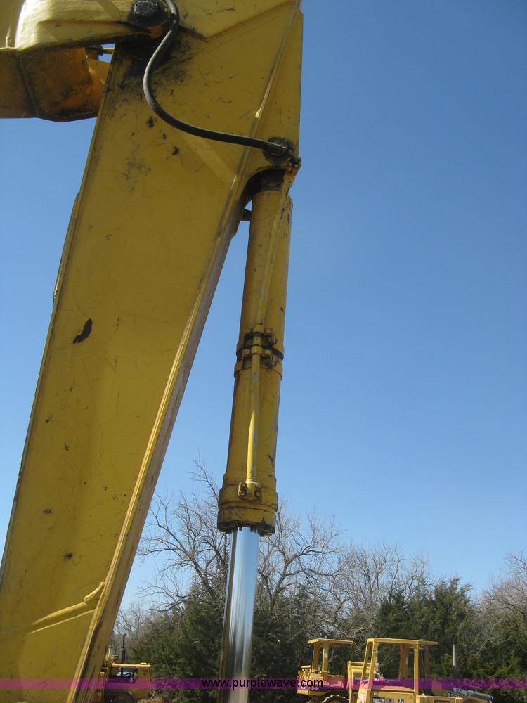 image for item J2873 2000 Komatsu PC220LC-6LE excavator