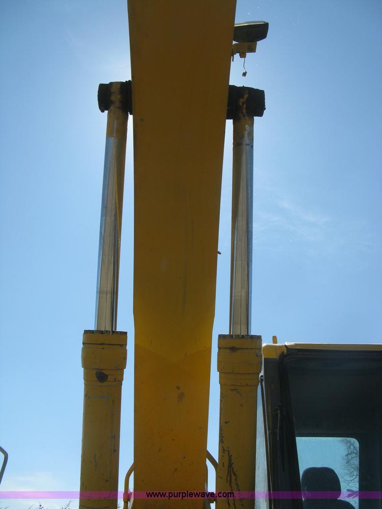 image for item J2873 2000 Komatsu PC220LC-6LE excavator