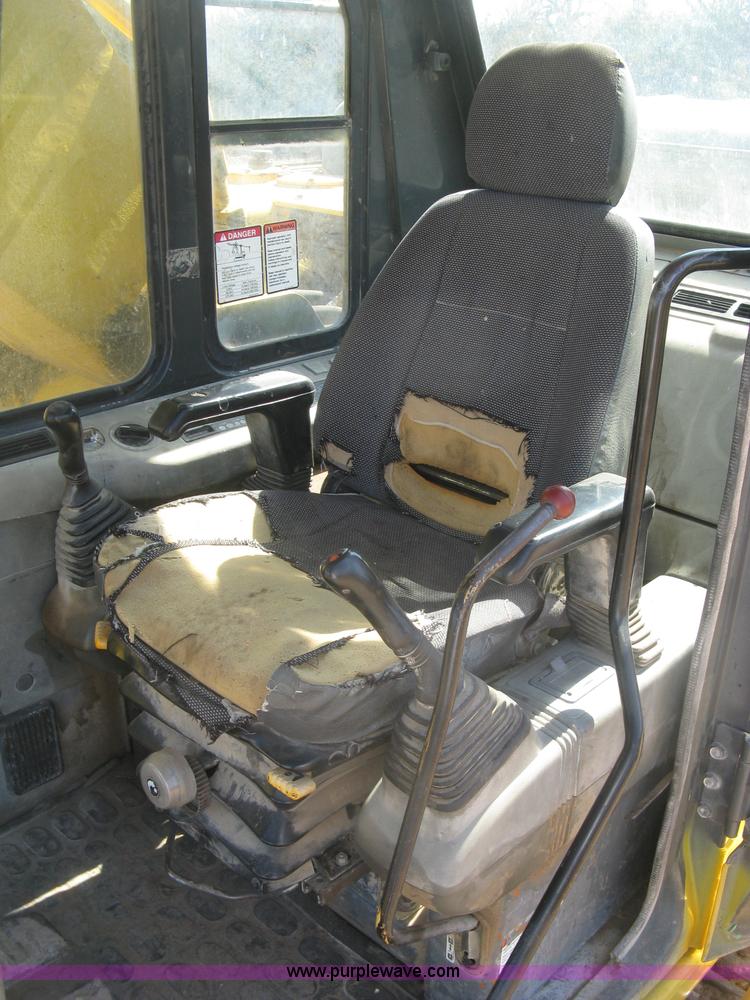 image for item J2873 2000 Komatsu PC220LC-6LE excavator