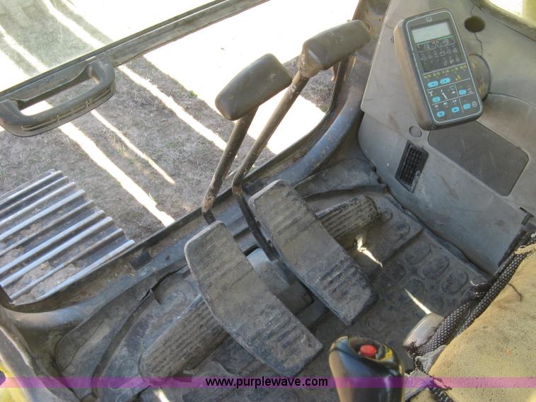 image for item J2873 2000 Komatsu PC220LC-6LE excavator