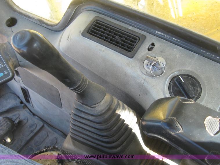 image for item J2873 2000 Komatsu PC220LC-6LE excavator