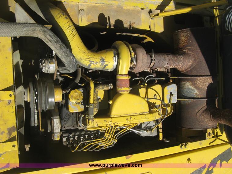 image for item J2873 2000 Komatsu PC220LC-6LE excavator