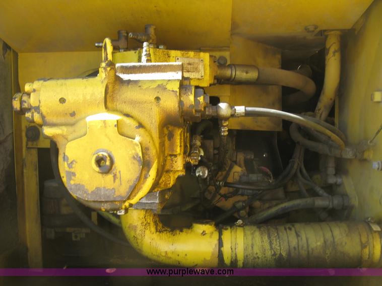 image for item J2873 2000 Komatsu PC220LC-6LE excavator