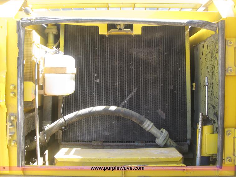 image for item J2873 2000 Komatsu PC220LC-6LE excavator