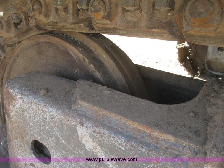 image for item J2873 2000 Komatsu PC220LC-6LE excavator