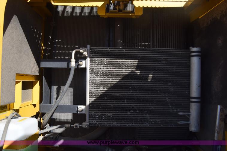 image for item K4302 2007 Komatsu PC200LC-8 excavator